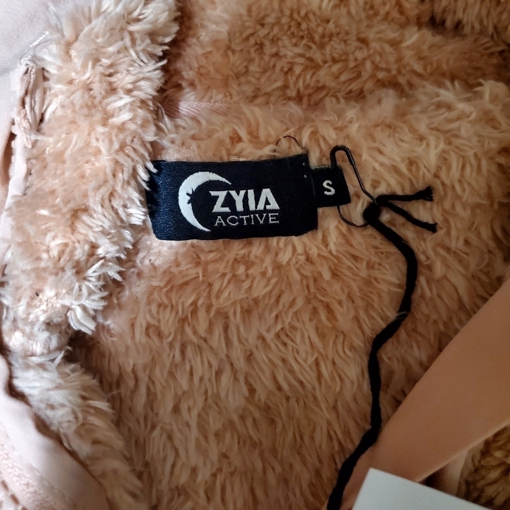 ZYIA Active Blush Sherpa Furry Hoodie Jacket Size Small NWT - Picture 6 of 8
